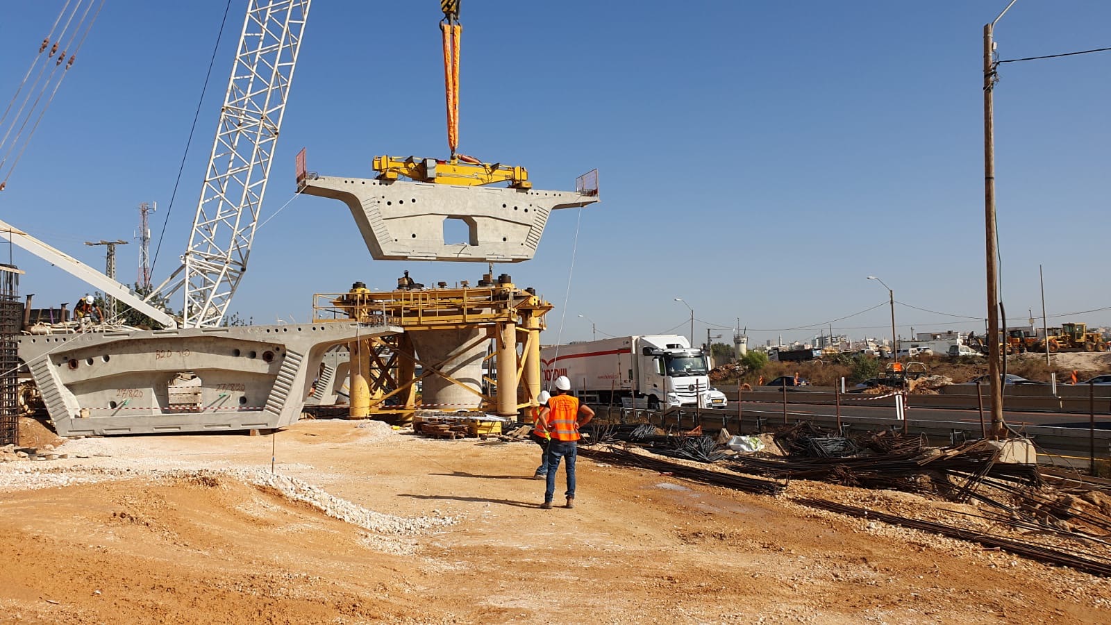 עבודות סלילת קטע כביש חדש בין צומת נווה ימין לצומת אייל