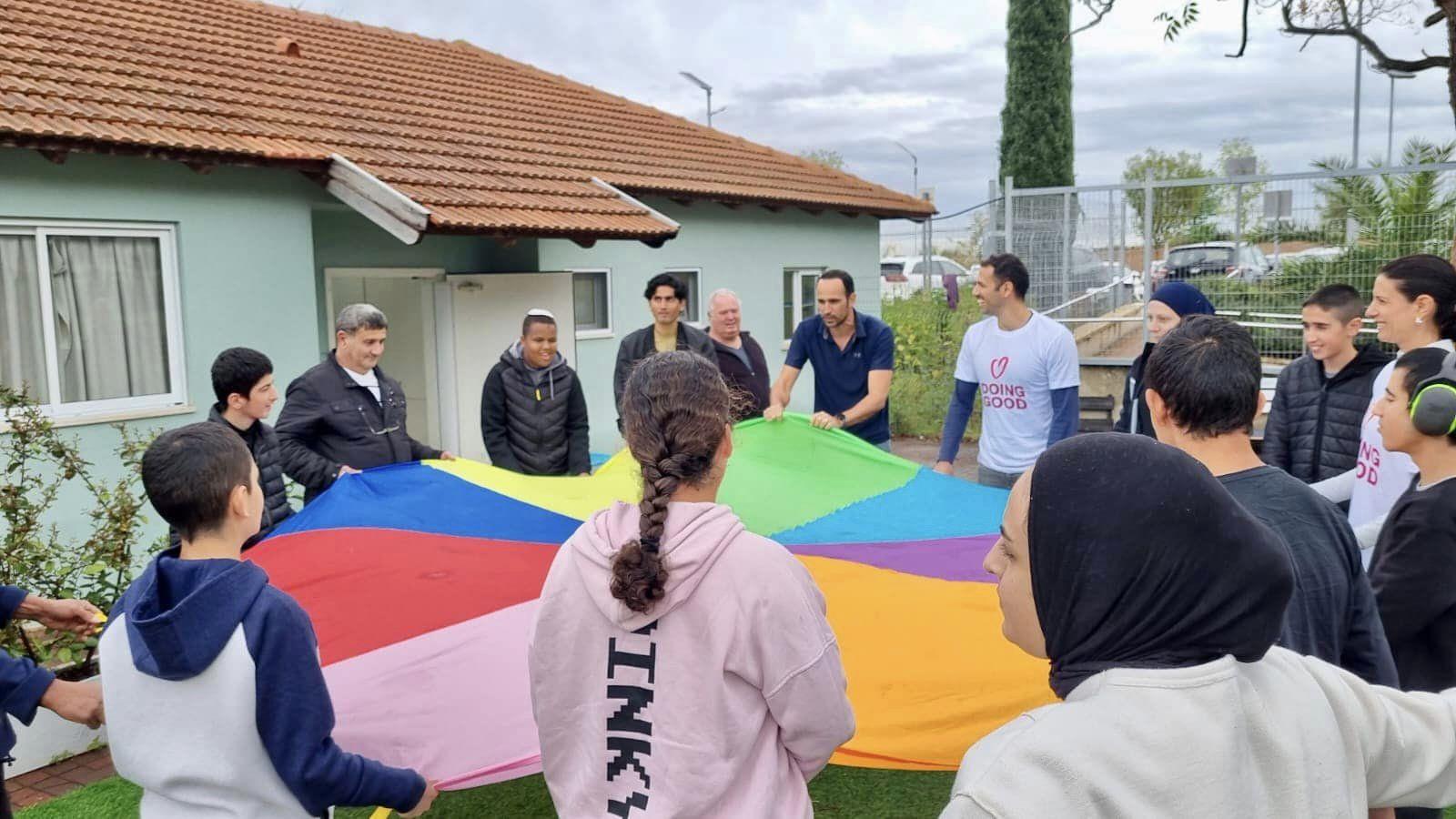 פעילות בבית ספר אדם בבית ברל בית ספר על יסודי תקשורתי ראשון במועצה לתלמידים על הספקטרום