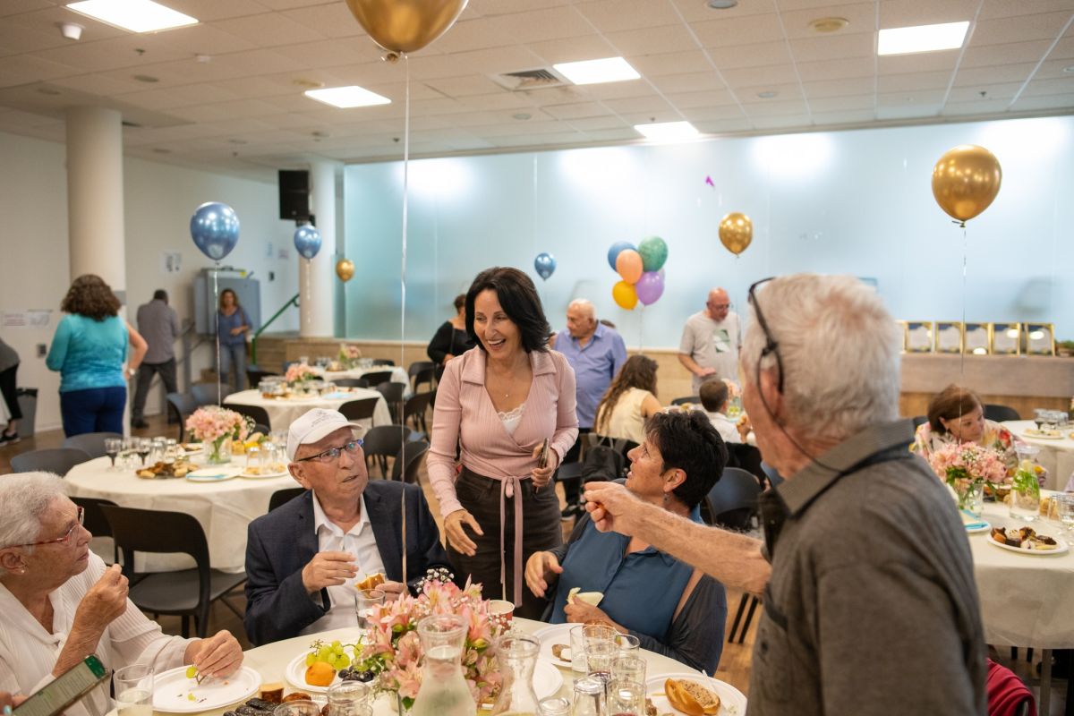 תמונות מחגיגת יום ההולדת לוותיקי המועצה שחגגו 90 ו-100 עגול