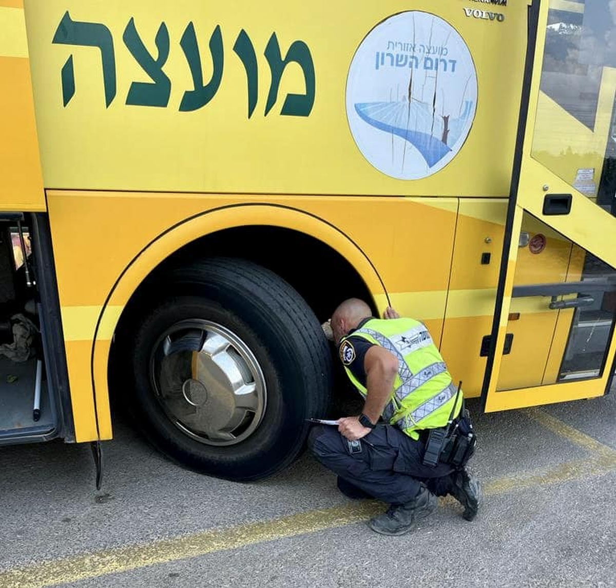 בדיקת צי האוטובוסים על ידי משטרת התנועה הארצית