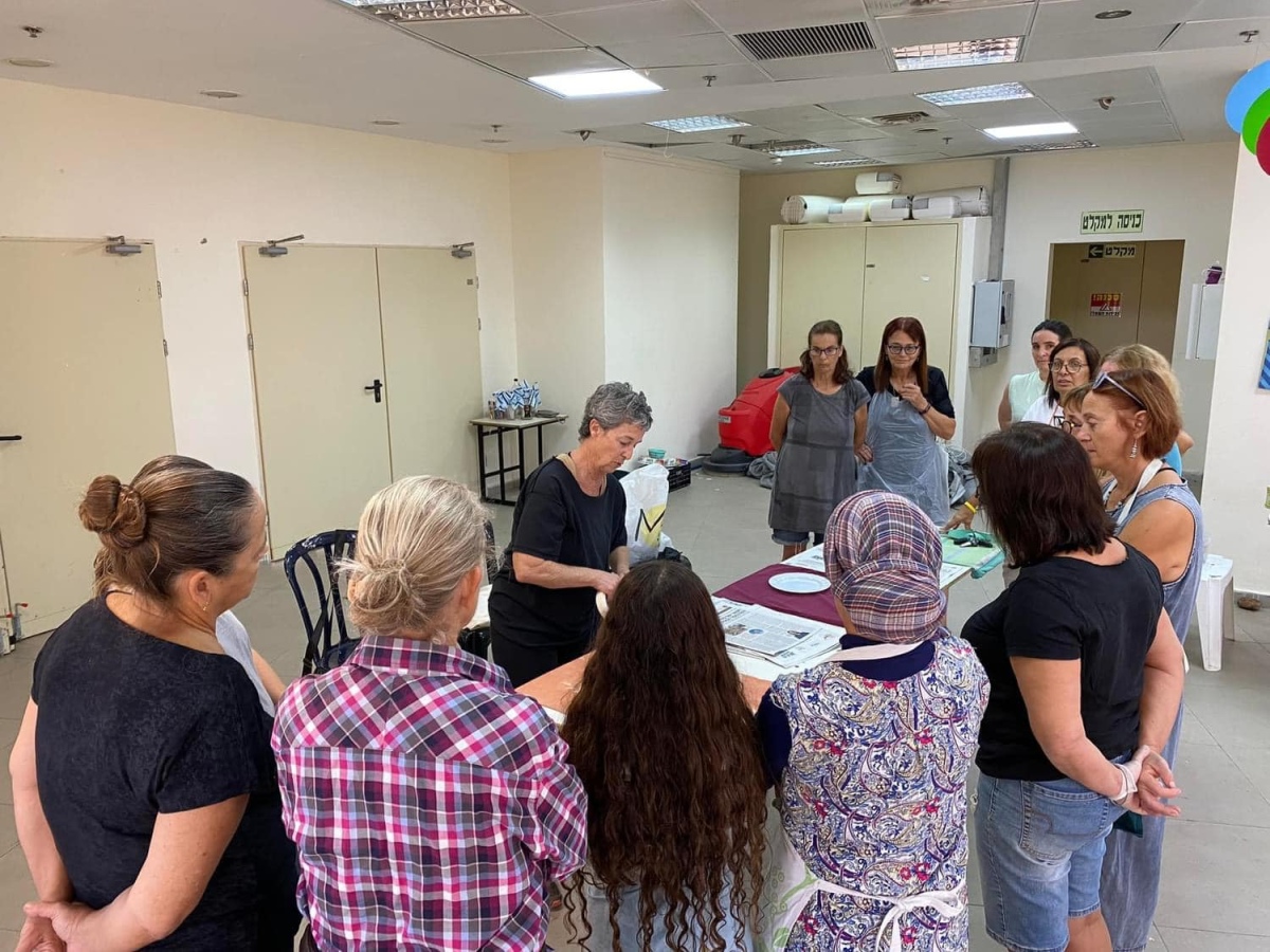 תמונות מסדנת יצירה - לכיפת ברזל מנירית באהבה