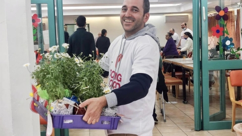 במרכז יום לחבר הותיק בנוה ימין (2).jpg