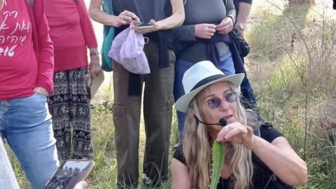 מלקטים ביער חורשים (5).jpg